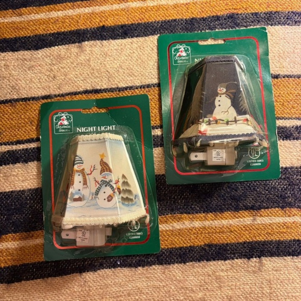 Christmas House Snowman Plug-In Night Light 2 Pack Winter‎ Holiday Granny 90s